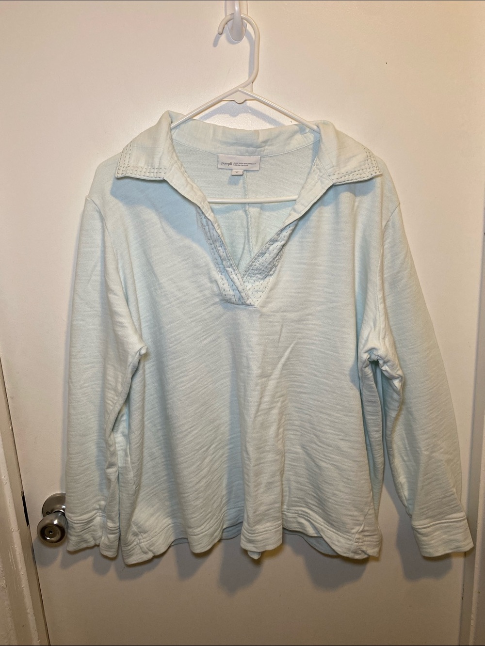 Light Blue V-Neck Collar Pullover Sweatshirt